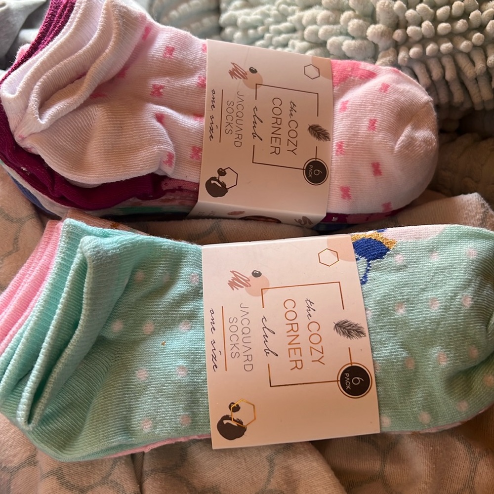 One size women’s socks